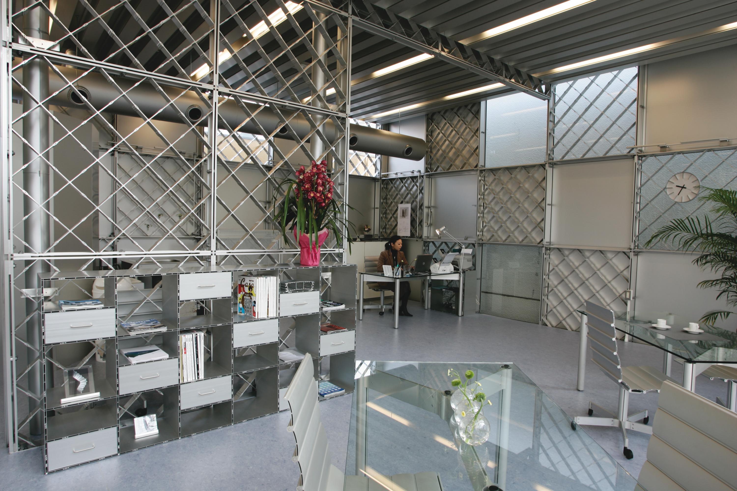 ecoms九州ショールームがココスガーデン2階へ
～サテライトショップ開設～